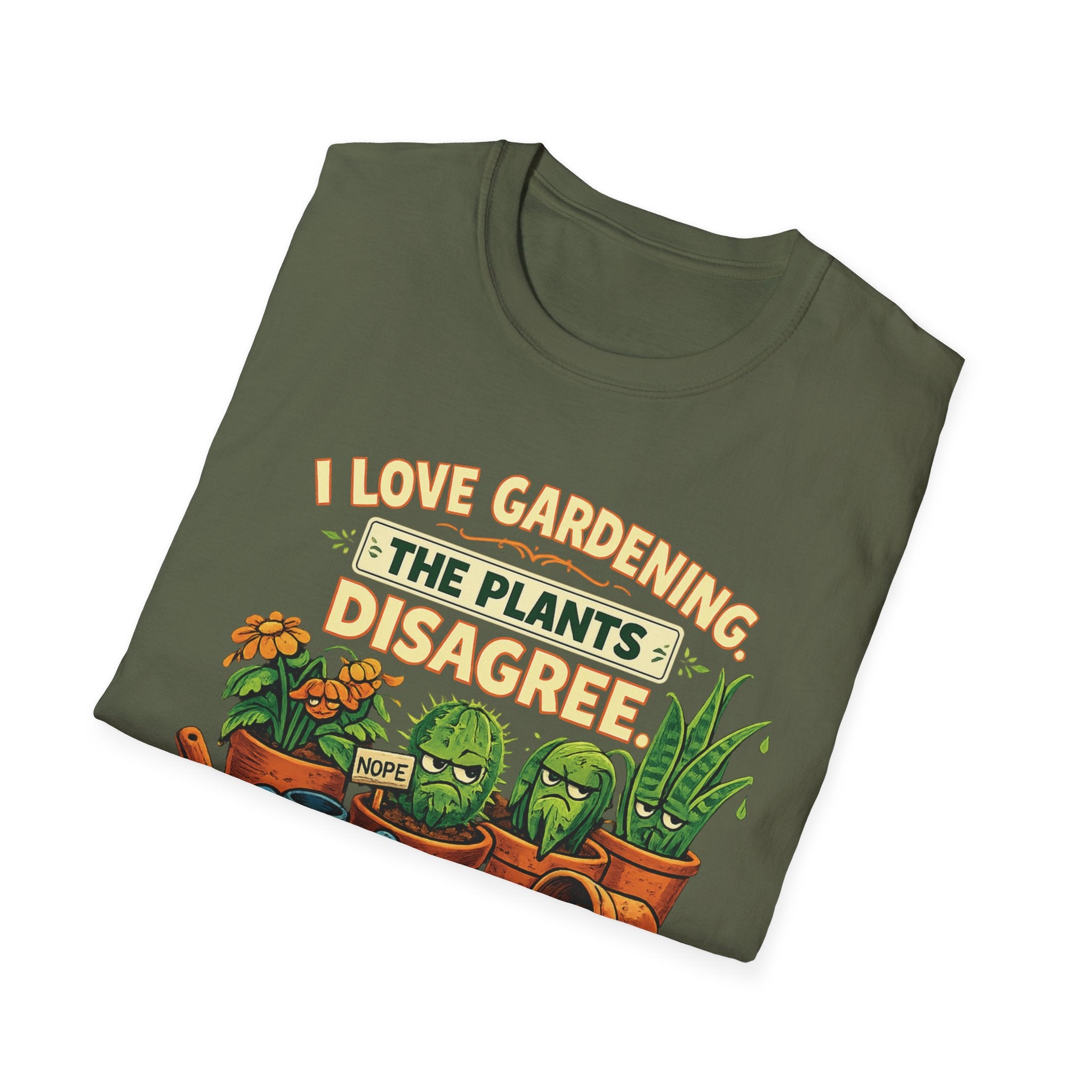 I Love Gardening. The Plants Disagree - Vintage Style T-Shirt